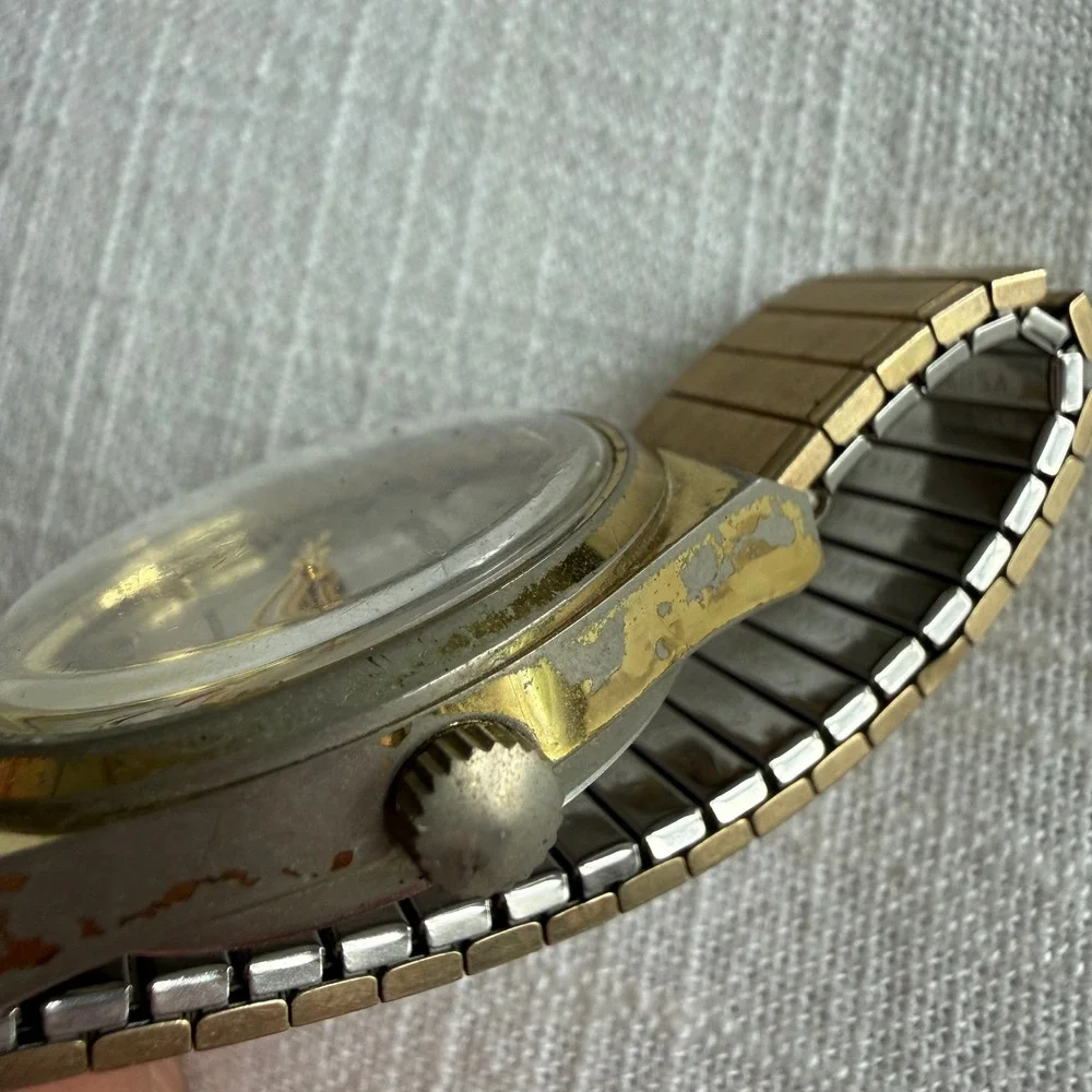 Vintage Kronotron Shockresistant Manual Wind Watch Gold Tone Honeycomb Dial